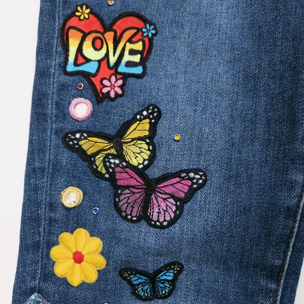 RISEN Los Angeles Flared Blue Jeans Distressed Patched Upcycled Denim Size 26 /3 - Picture 4 of 16